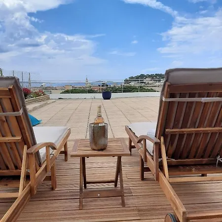 Apartmán Unique! Standing Terrasse Vue Mer Sanary-sur-Mer